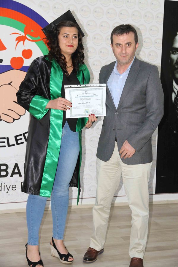   KOCAELİ ÜNİVERSİTESİ HEREKE Ö.İSMET UZUNYOL MYO’DAN İSU’YA PLAKET