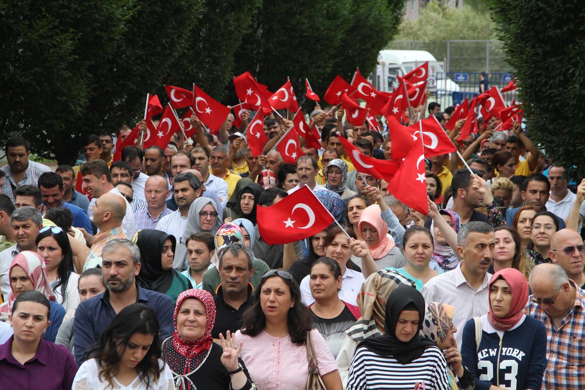 BAŞKAN KARAOSMANOĞLU’NDAN TARİHİ SESLENİŞ