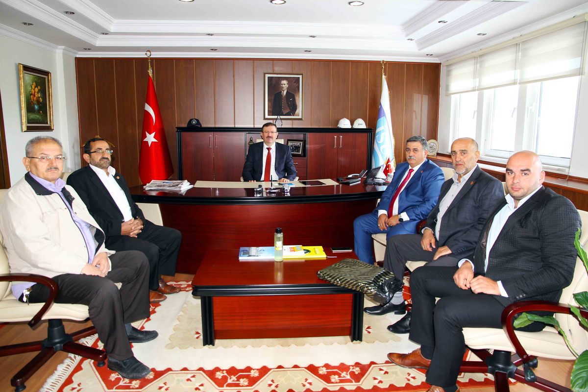 BAŞİSKELE MUHTARLAR DERNEĞİ’NDEN PLAKET