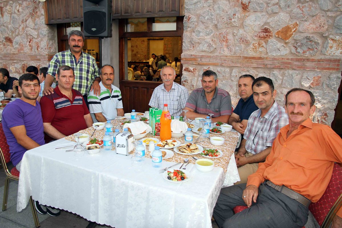 İKİNCİ İFTARI GÖLCÜK’ TE YAPILDI.