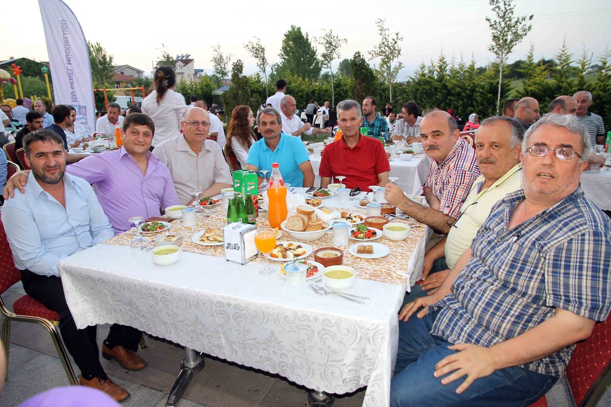 İKİNCİ İFTARI GÖLCÜK’ TE YAPILDI.