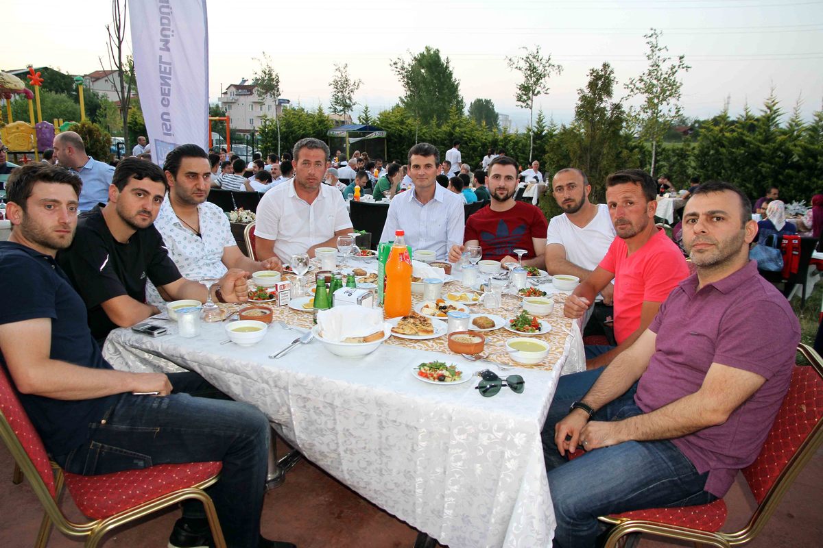 İKİNCİ İFTARI GÖLCÜK’ TE YAPILDI.