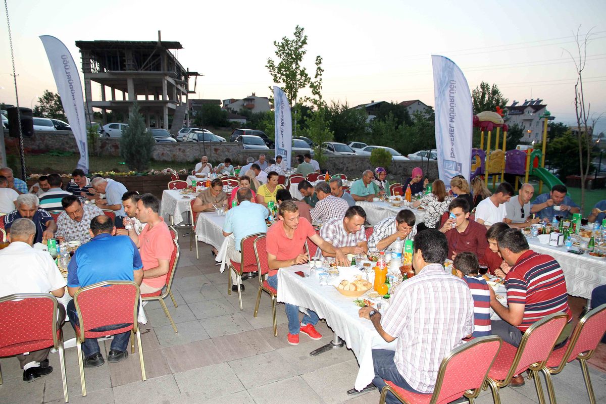İKİNCİ İFTARI GÖLCÜK’ TE YAPILDI.