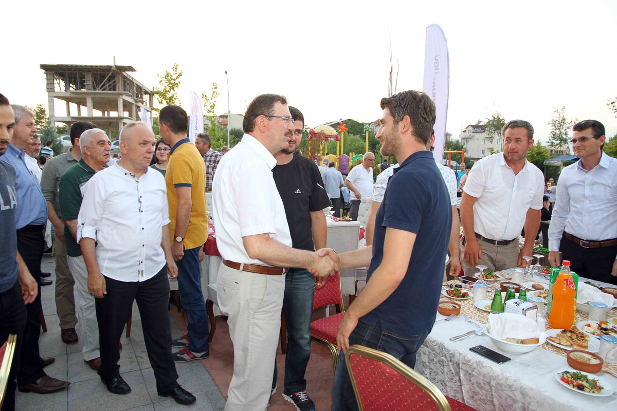 İKİNCİ İFTARI GÖLCÜK’ TE YAPILDI.