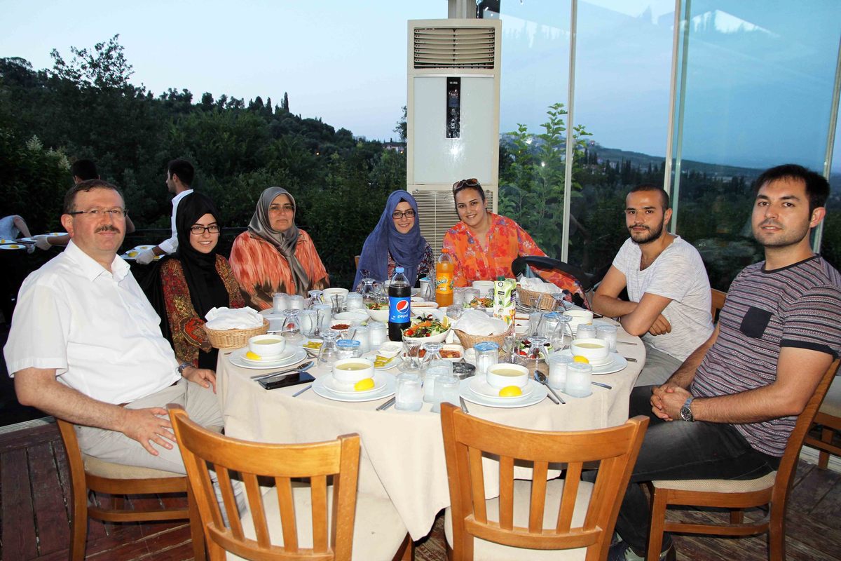 GELENEKSEL ÜÇÜNCÜ İFTAR GEBZE’DE YAPILDI.