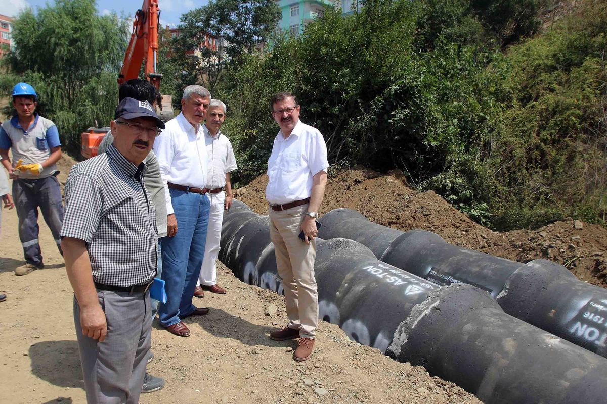 BAŞKAN KARAOSMANOĞLU,  TATLIKUYU’NUN 2. ETABINDA İNCELEME YAPTI