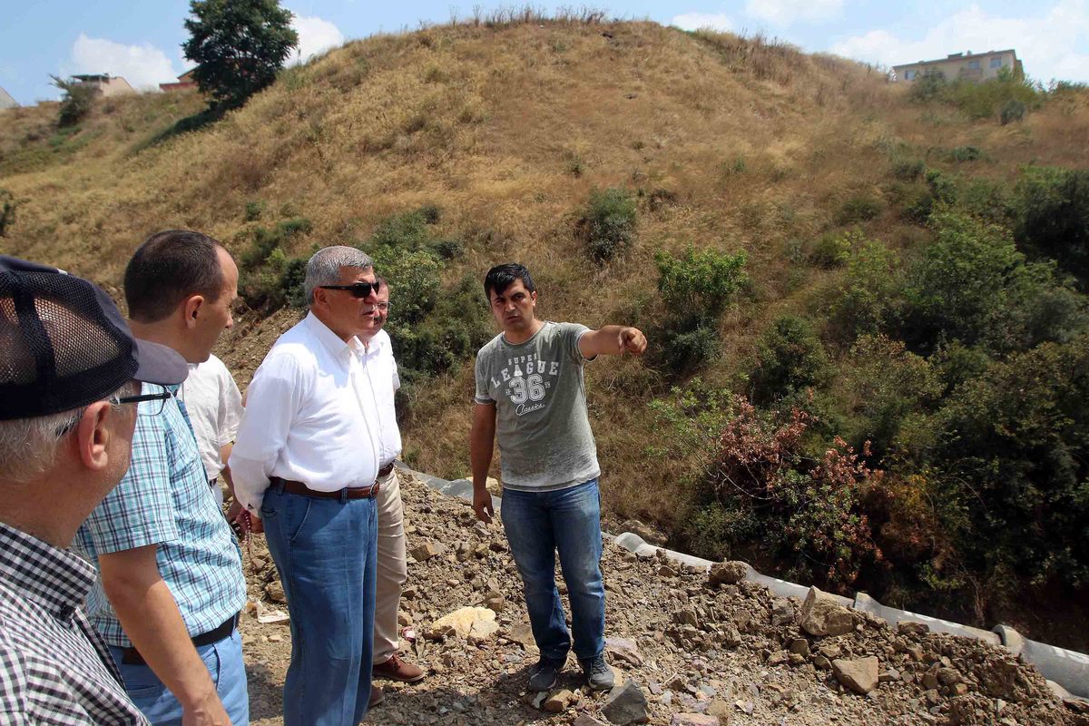 BAŞKAN KARAOSMANOĞLU,  TATLIKUYU’NUN 2. ETABINDA İNCELEME YAPTI