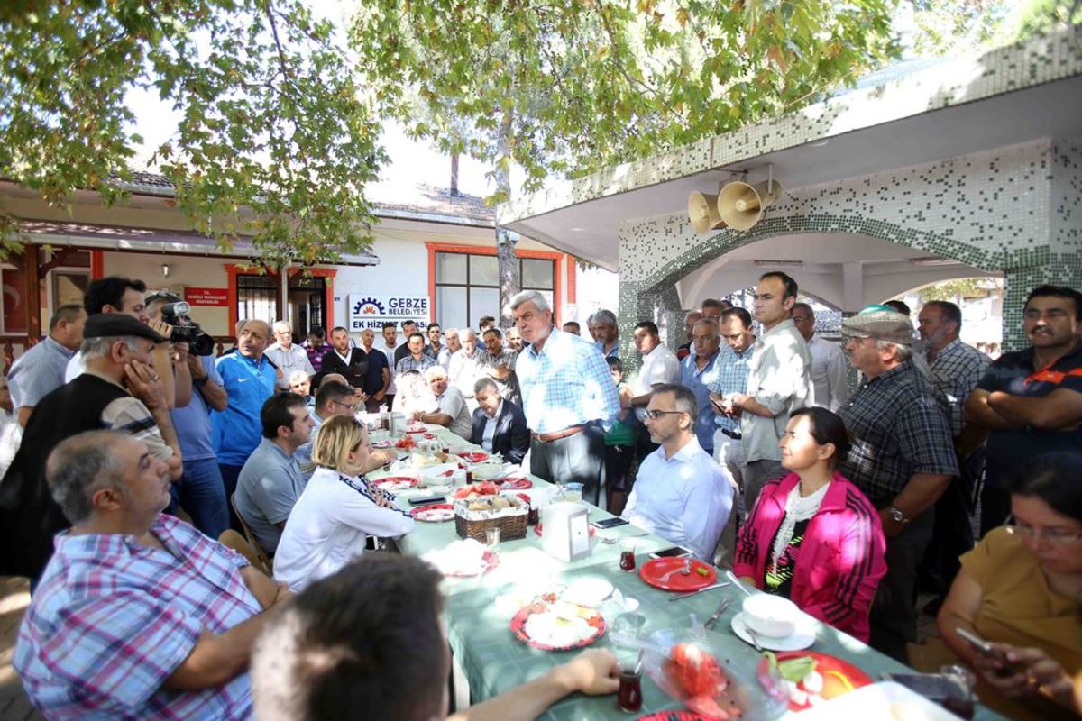   BAŞKAN KARAOSMANOĞLU, GEBZE’NİN SEKİZ KÖYÜNDE VATANDAŞLA BULUŞTU  