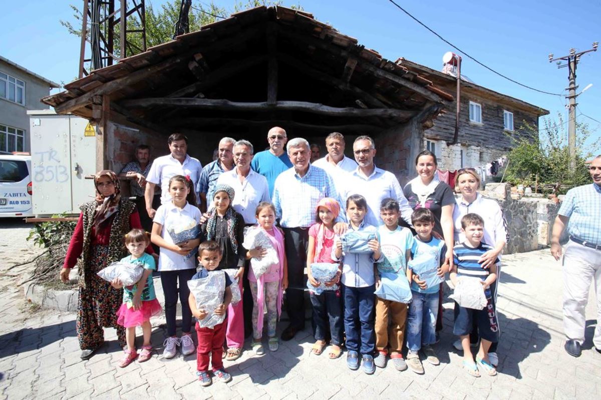  BAŞKAN KARAOSMANOĞLU, GEBZE’NİN SEKİZ KÖYÜNDE VATANDAŞLA BULUŞTU  