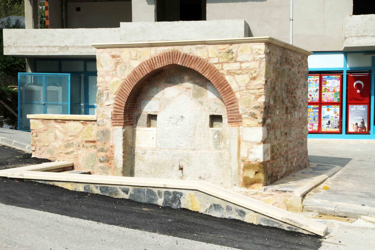 İSU’DAN TARİHİ MİRASA KATKI; İZMİT GÜNDOĞDU ÇEŞMESİ RESTORE EDİLDİ.