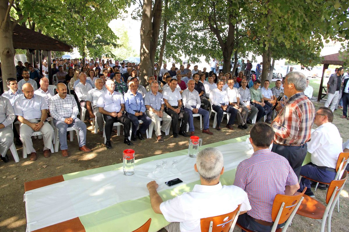 BAŞKAN KARAOSMANOĞLU, ”İSU, TÜRKİYE VE AVRUPA DA PARMAKLA GÖSTERİLECEK ÖRNEK KURUM HALİNE GELDİ”