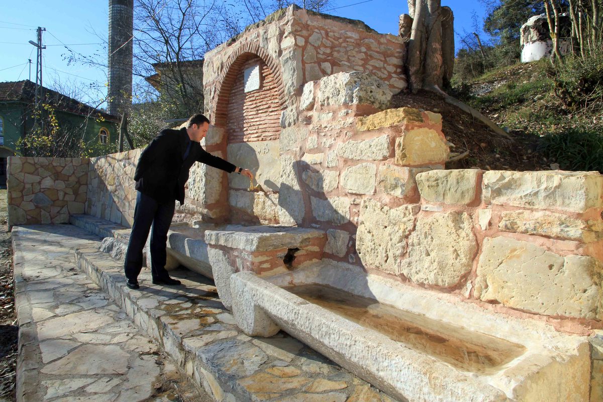 TARİHİ MİRASA KATKI; KÖRFEZ KIYIRLI HACI İBRAHİM ÇEŞMESİ RESTORE EDİLDİ.