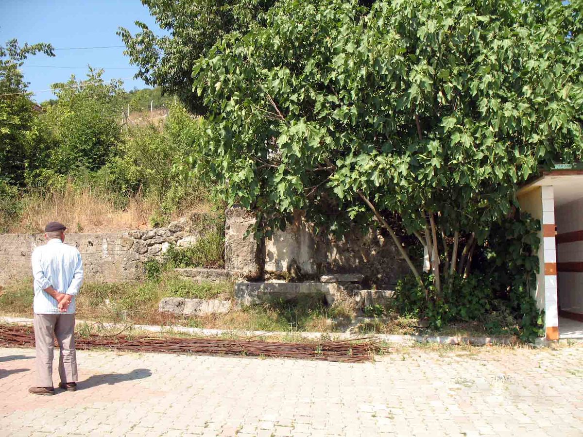 TARİHİ MİRASA KATKI; KÖRFEZ KIYIRLI HACI İBRAHİM ÇEŞMESİ RESTORE EDİLDİ.