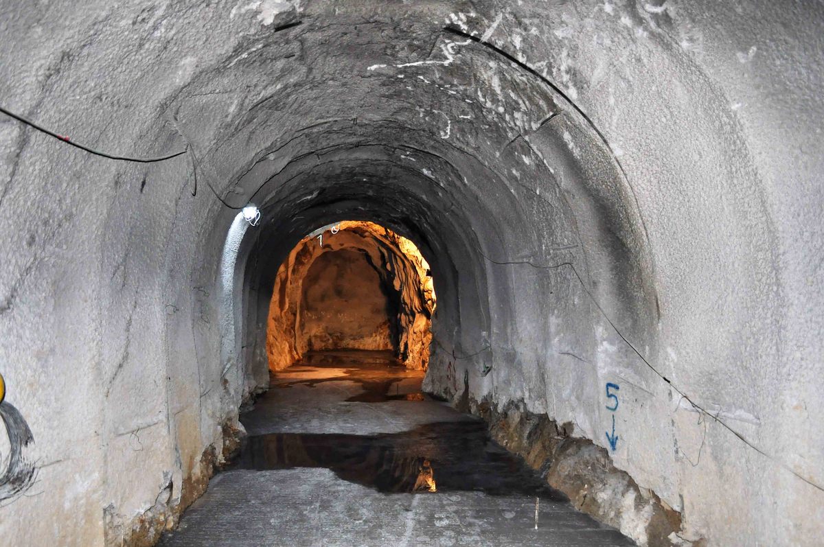 GEBZE - DARICA SAHİL ATIKSU KOLEKTÖR HATTI İÇİN DEV MAKİNE TÜNELE KONULDU