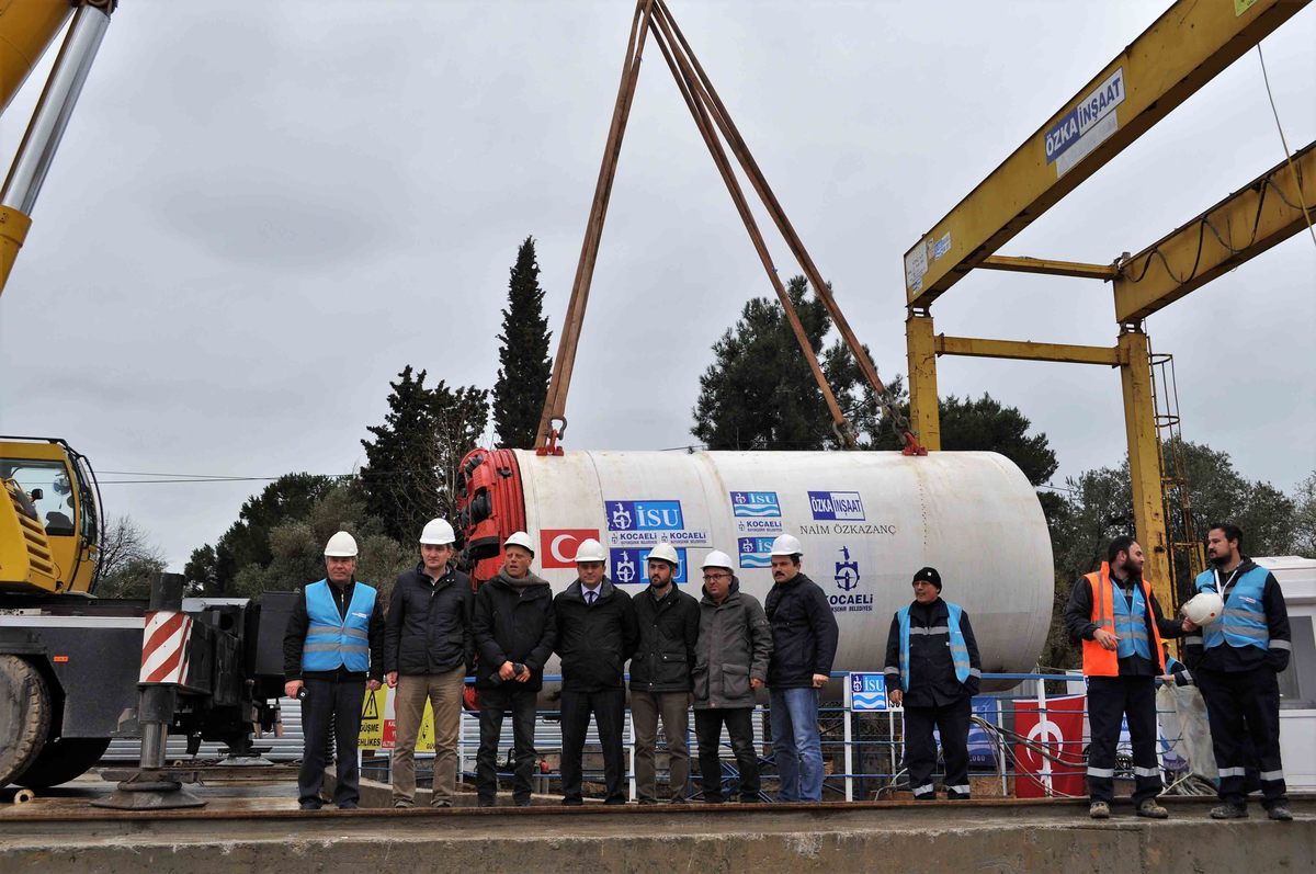 GEBZE - DARICA SAHİL ATIKSU KOLEKTÖR HATTI İÇİN DEV MAKİNE TÜNELE KONULDU