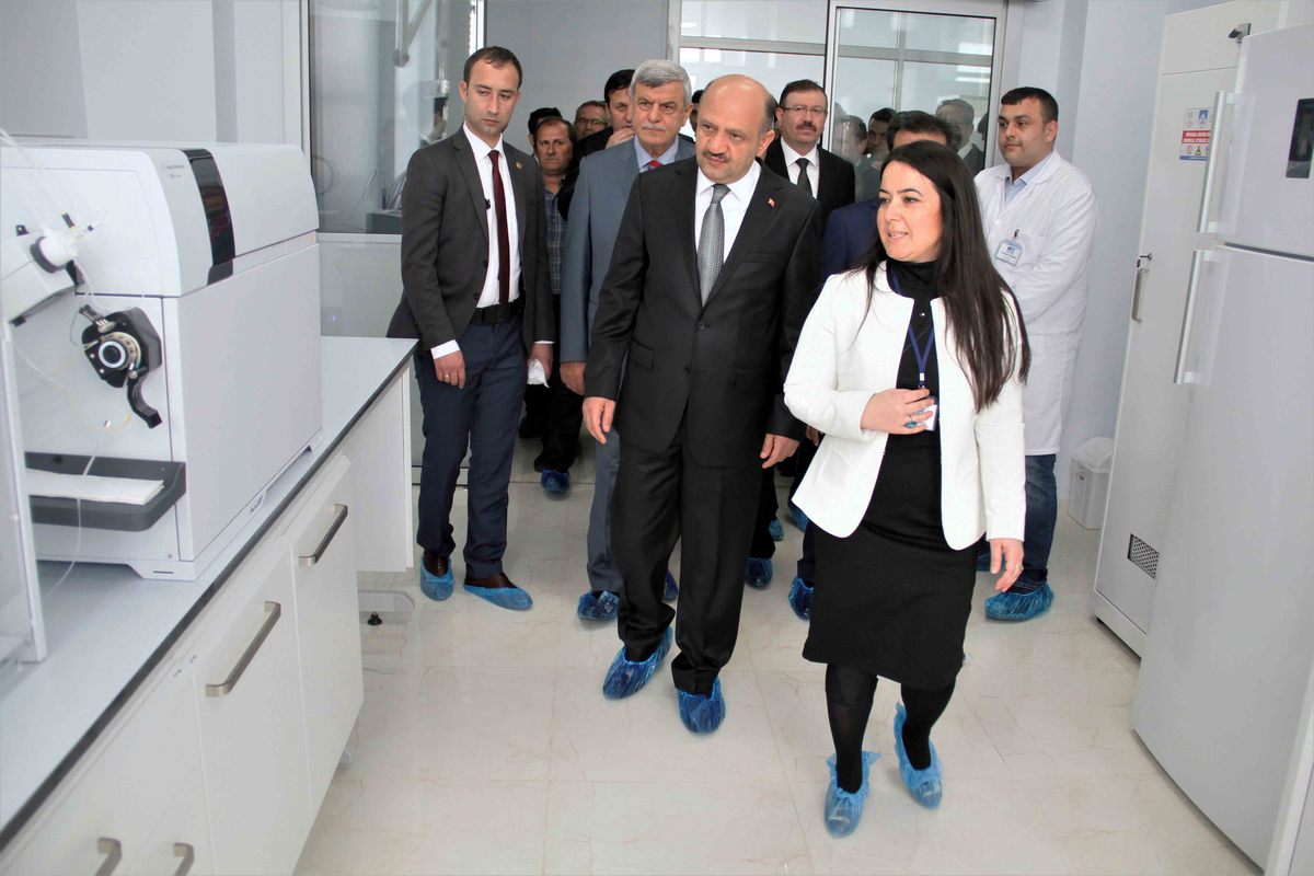 MİLLİ SAVUNMA BAKANI FİKRİ IŞIK,”YAKIN COĞRAFYAMIZIN EN ÖNEMLİ REFERANS TESİSİ”