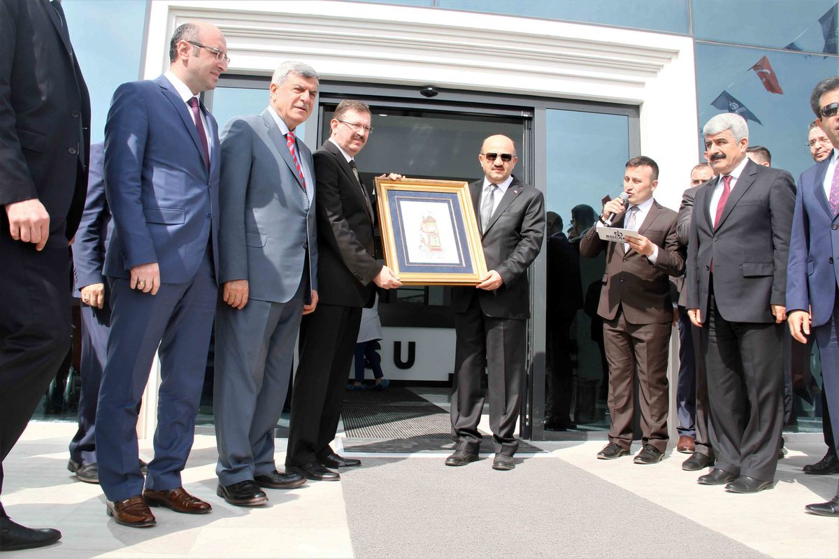 MİLLİ SAVUNMA BAKANI FİKRİ IŞIK,”YAKIN COĞRAFYAMIZIN EN ÖNEMLİ REFERANS TESİSİ”