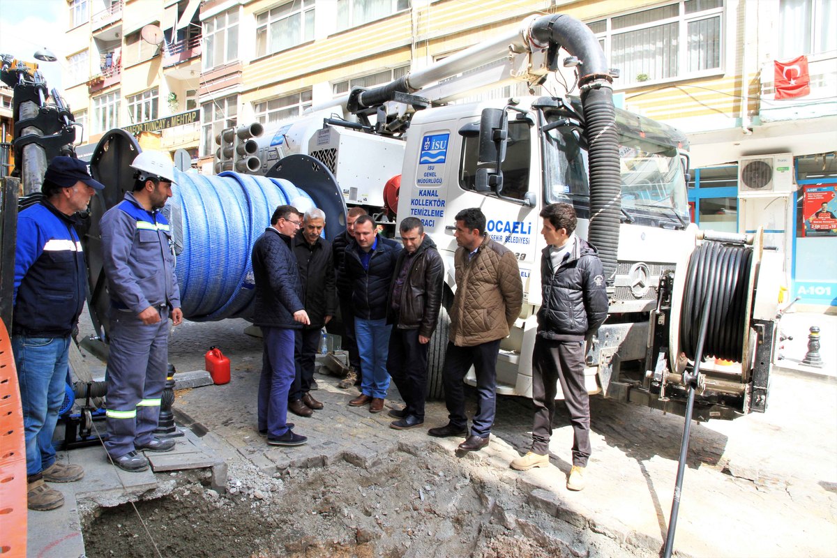 İSU KAZI YAPMADAN İÇMESUYU HATTINI YENİLEDİ