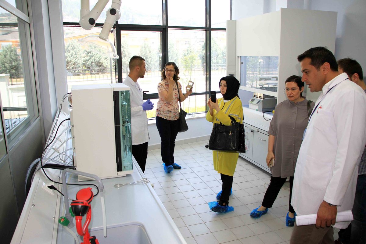 İSU ULUSLARARASI MERKEZ LABORATUVARI İLGİ ODAĞI