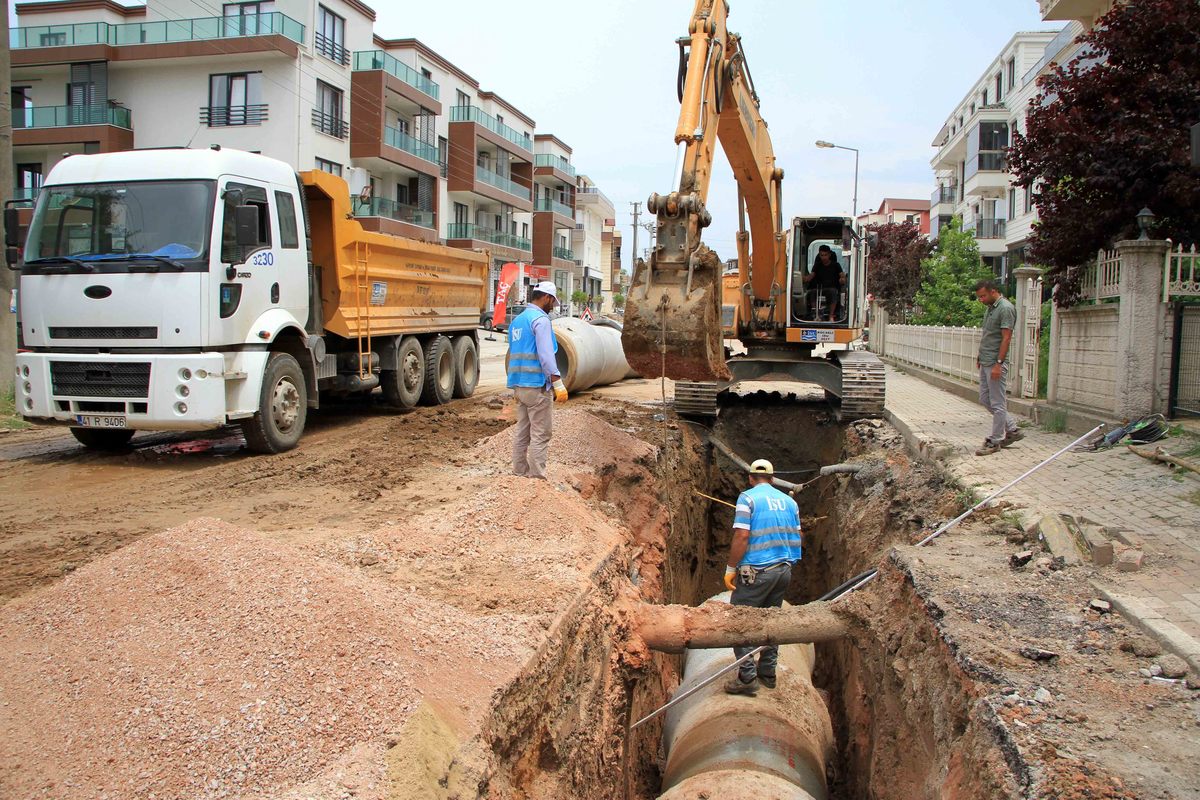 BAŞİSKELE’NİN ALTYAPISI ELDEN GEÇİYOR: 140 KM ALTYAPI 