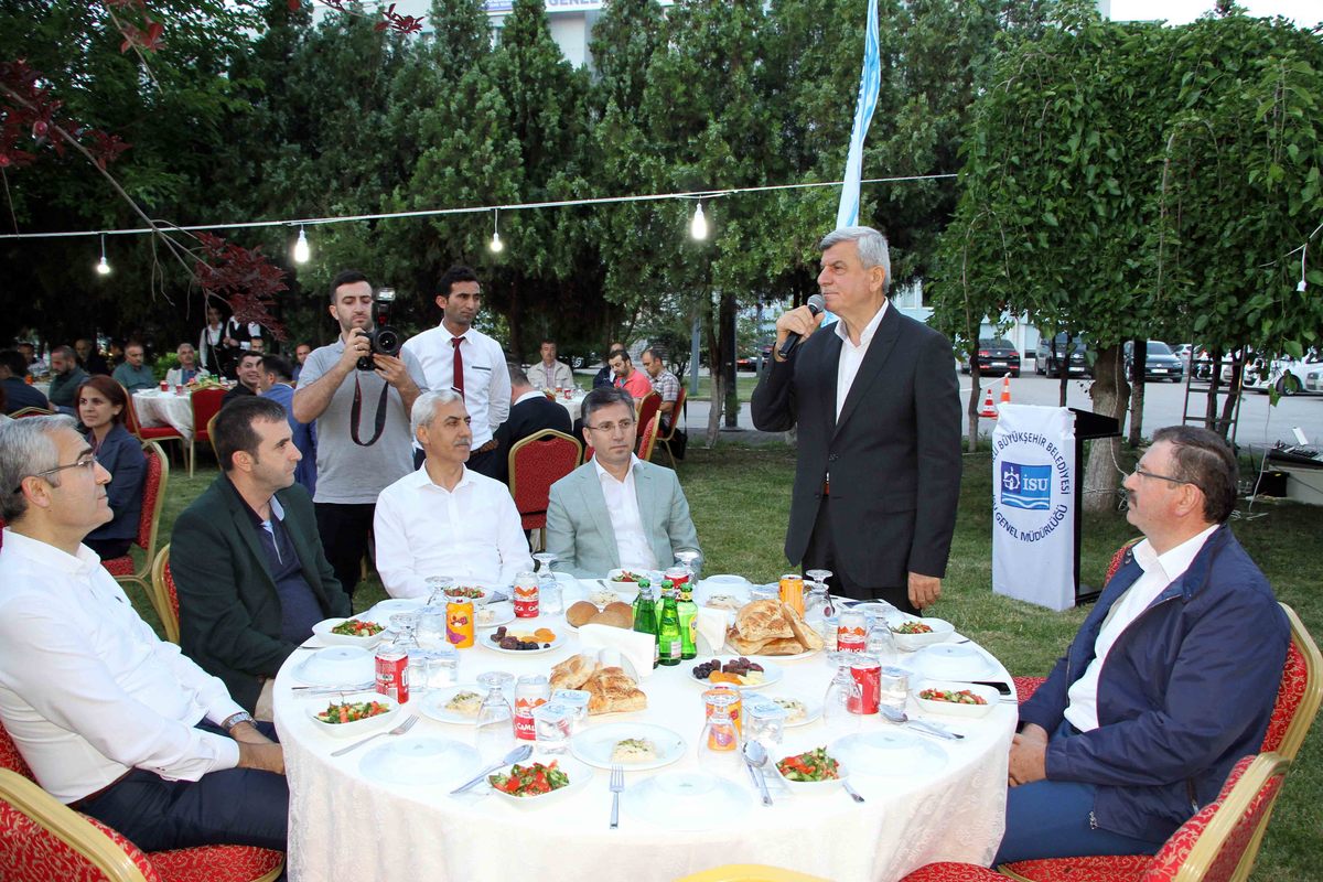 İSU’DA MUHTEŞEM İFTAR PROGRAMI