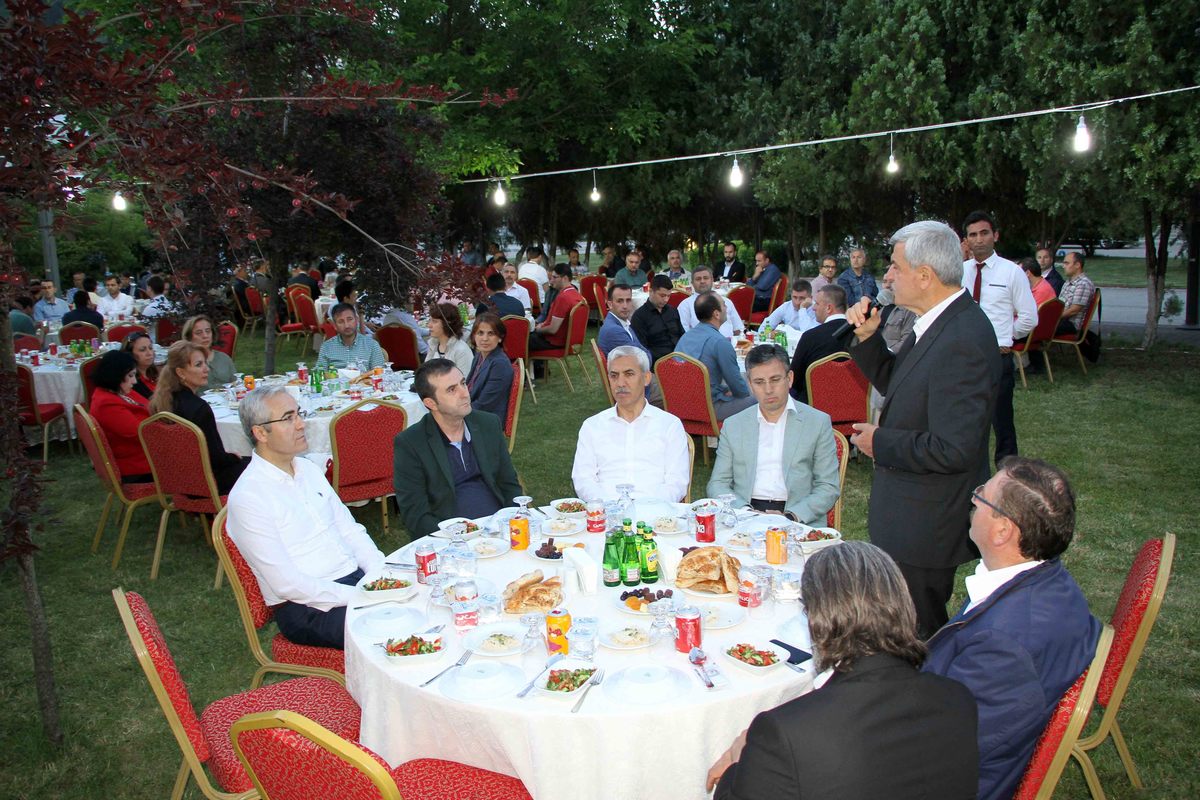 İSU’DA MUHTEŞEM İFTAR PROGRAMI