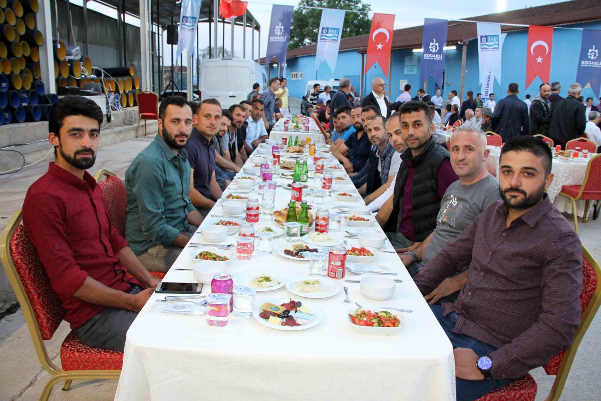 KANDIRA ŞUBE MÜDÜRLÜĞÜ İFTARI YAPILDI