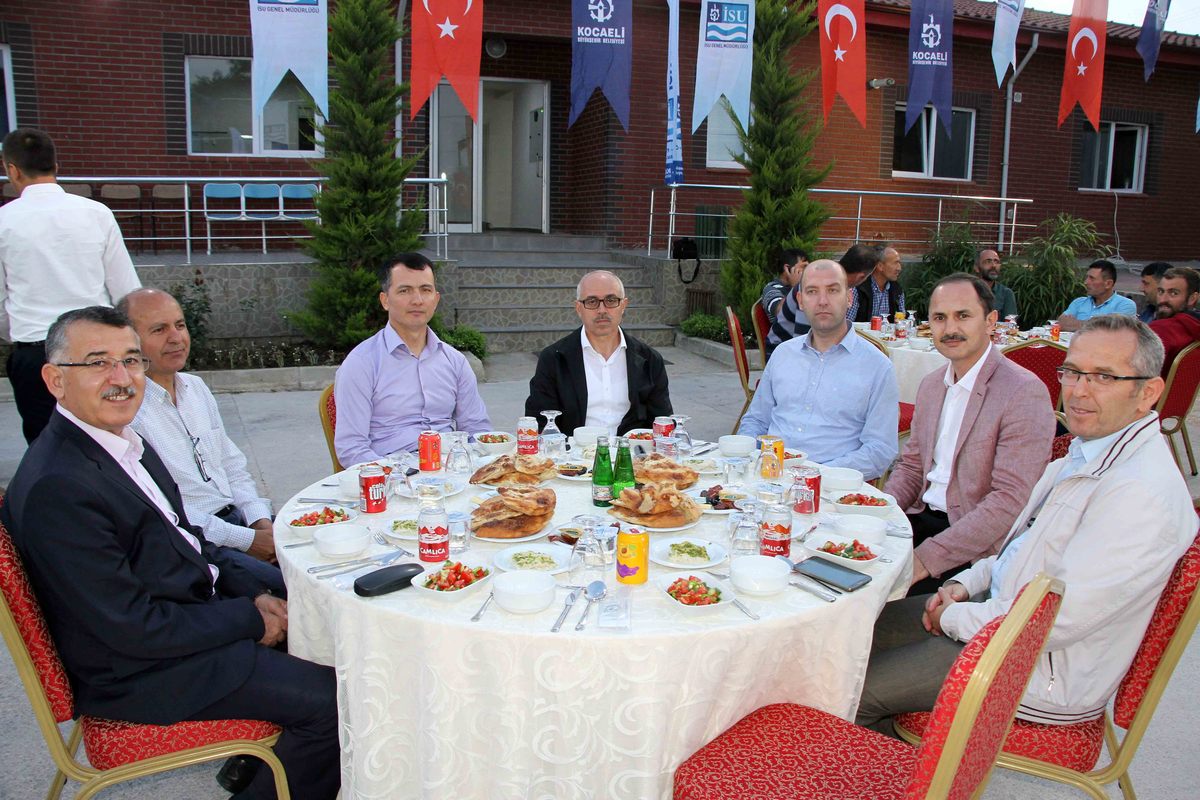 KANDIRA ŞUBE MÜDÜRLÜĞÜ İFTARI YAPILDI