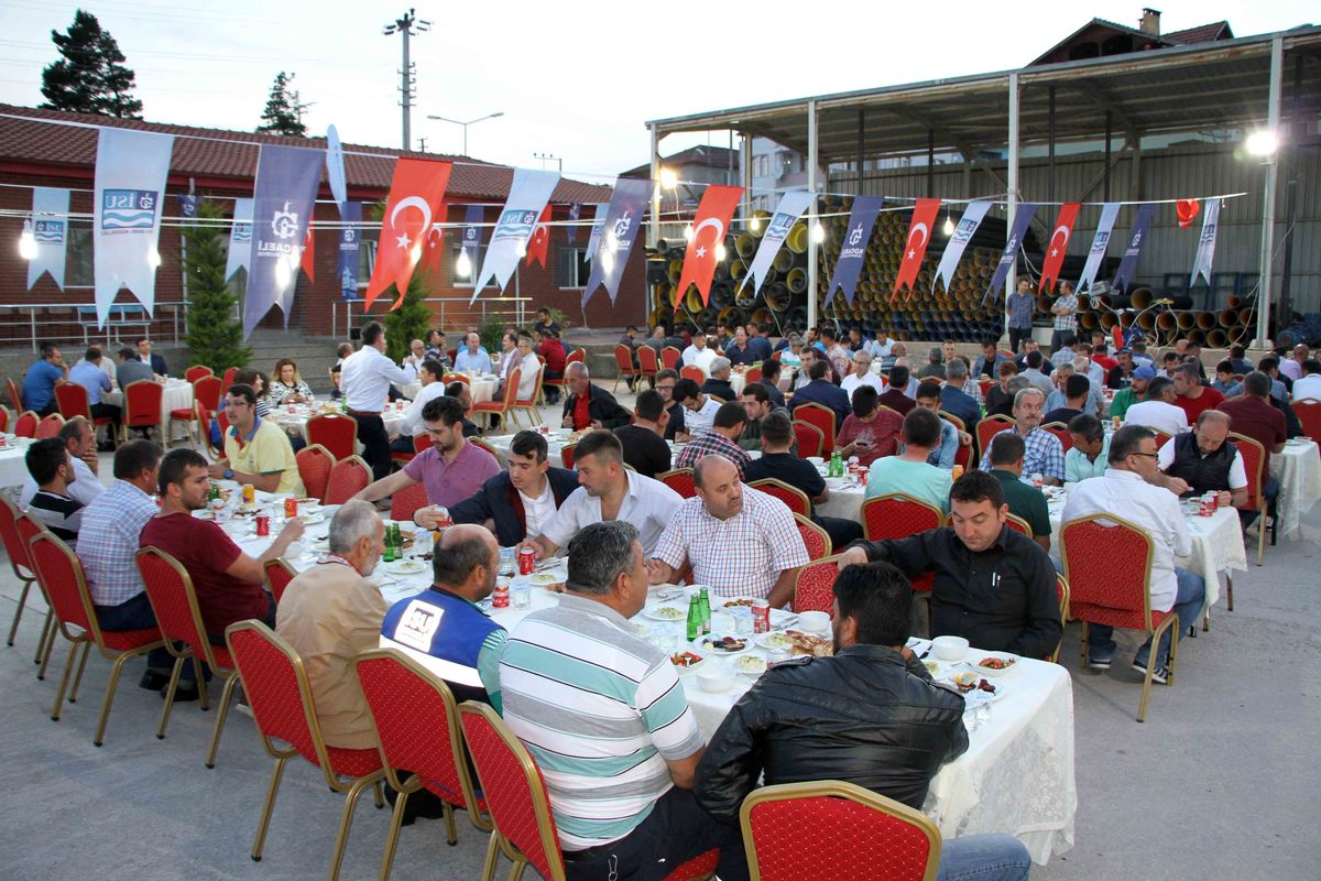 KANDIRA ŞUBE MÜDÜRLÜĞÜ İFTARI YAPILDI