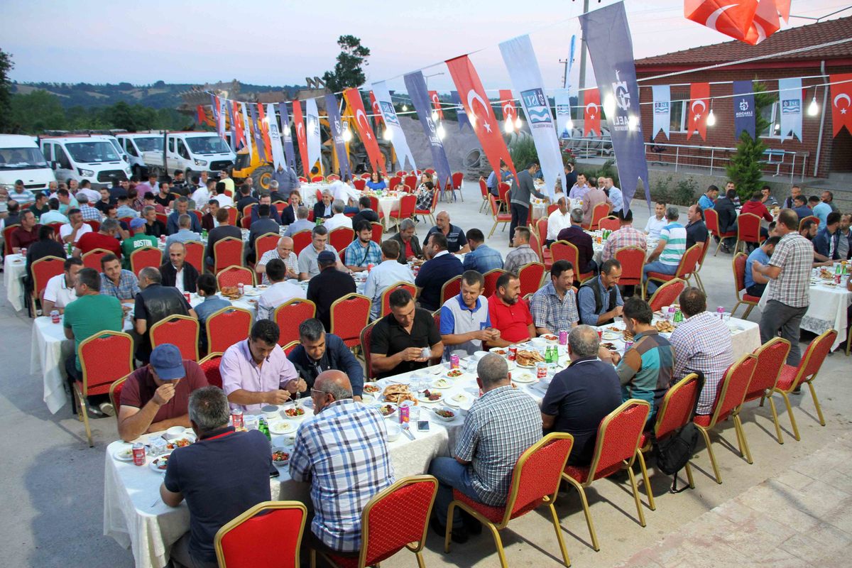 KANDIRA ŞUBE MÜDÜRLÜĞÜ İFTARI YAPILDI