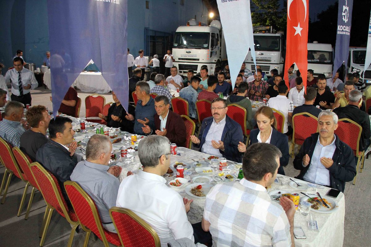 KANDIRA ŞUBE MÜDÜRLÜĞÜ İFTARI YAPILDI