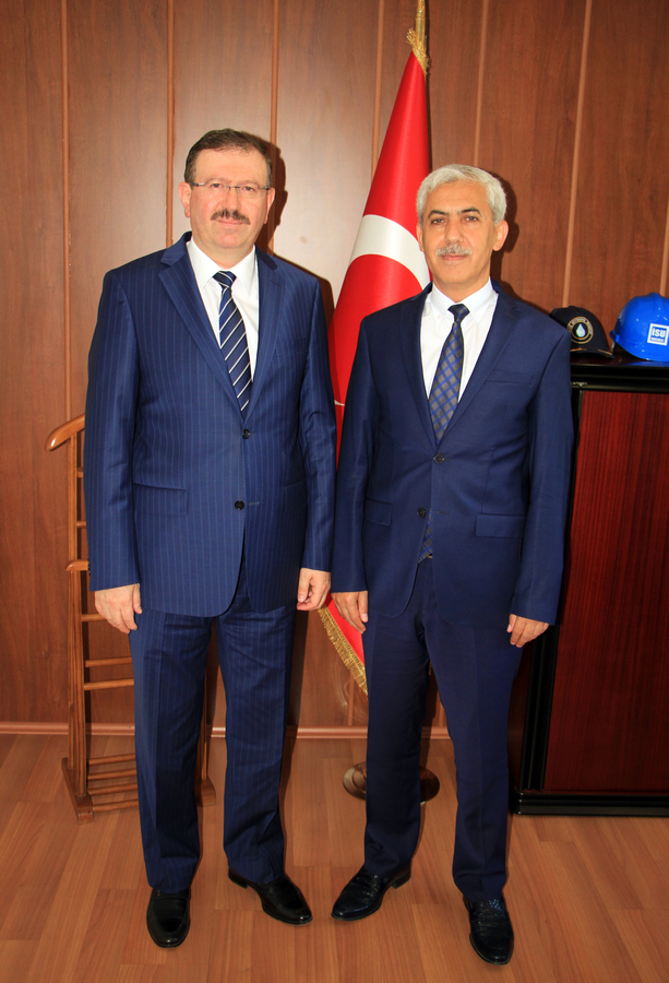 İSU’DA GENEL MÜDÜRLÜK DEVİR TESLİMİ YAPILDI.