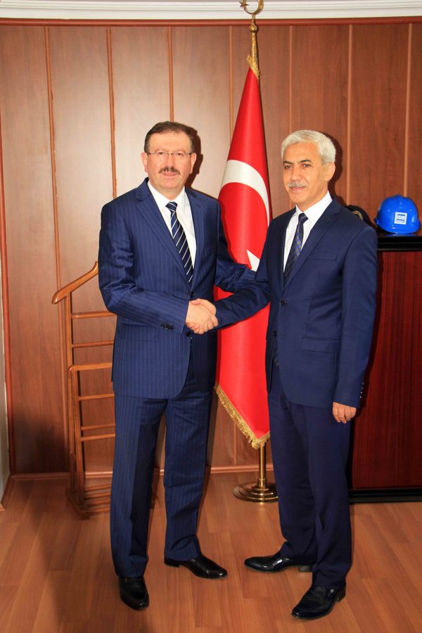 İSU’DA GENEL MÜDÜRLÜK DEVİR TESLİMİ YAPILDI.
