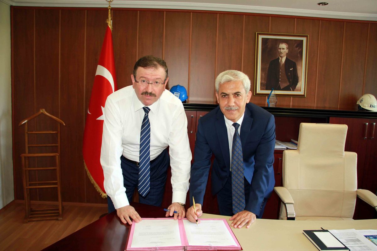 İSU’DA GENEL MÜDÜRLÜK DEVİR TESLİMİ YAPILDI.