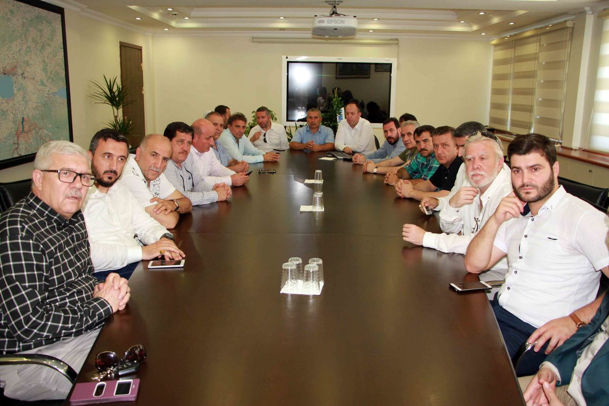 AK PARTİ İZMİT İLÇE YÖNETİMİ İLE BELEDİYE MECLİS ÜYELERİNDEN HAYIRLI OLSUN ZİYARETİ