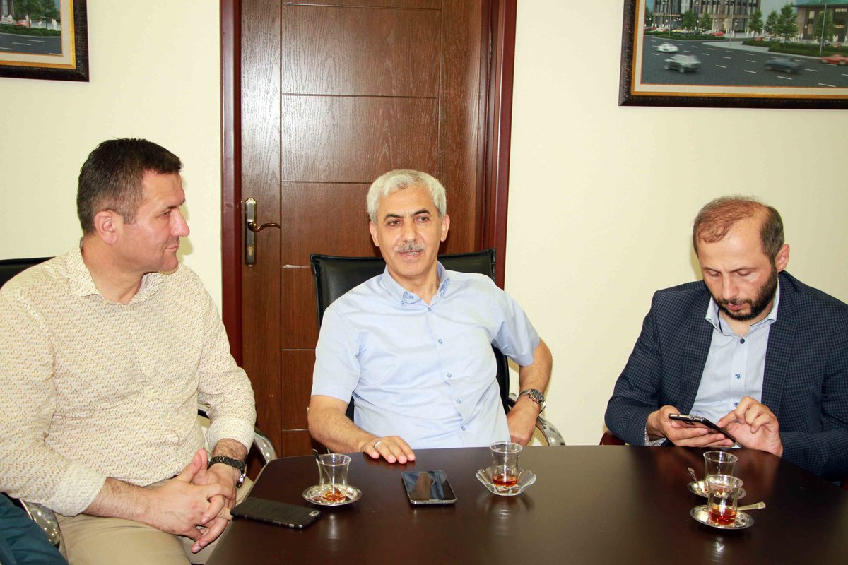 AK PARTİ İZMİT İLÇE YÖNETİMİ İLE BELEDİYE MECLİS ÜYELERİNDEN HAYIRLI OLSUN ZİYARETİ