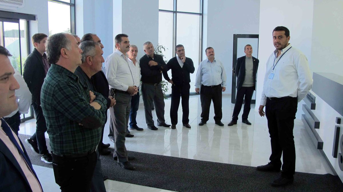 KARTEPE MAHALLE MUHTARLARI İSU TESİSLERİNİ YERİNDE İNCELEDİ.