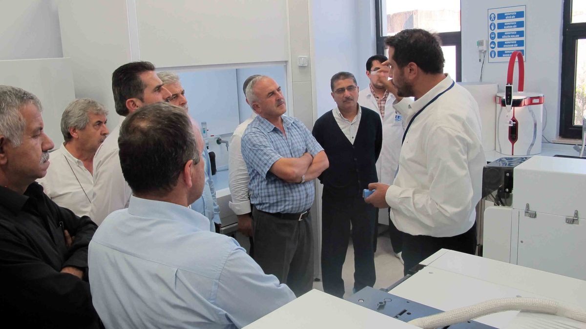 KARTEPE MAHALLE MUHTARLARI İSU TESİSLERİNİ YERİNDE İNCELEDİ.