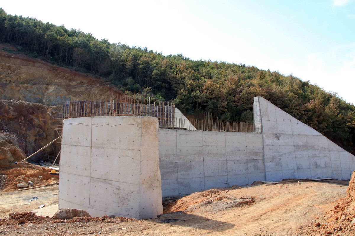 GEBZE DENİZLİ GÖLETİ KAPASİTE ARTIRMA ÇALIŞMALARI SÜRÜYOR.