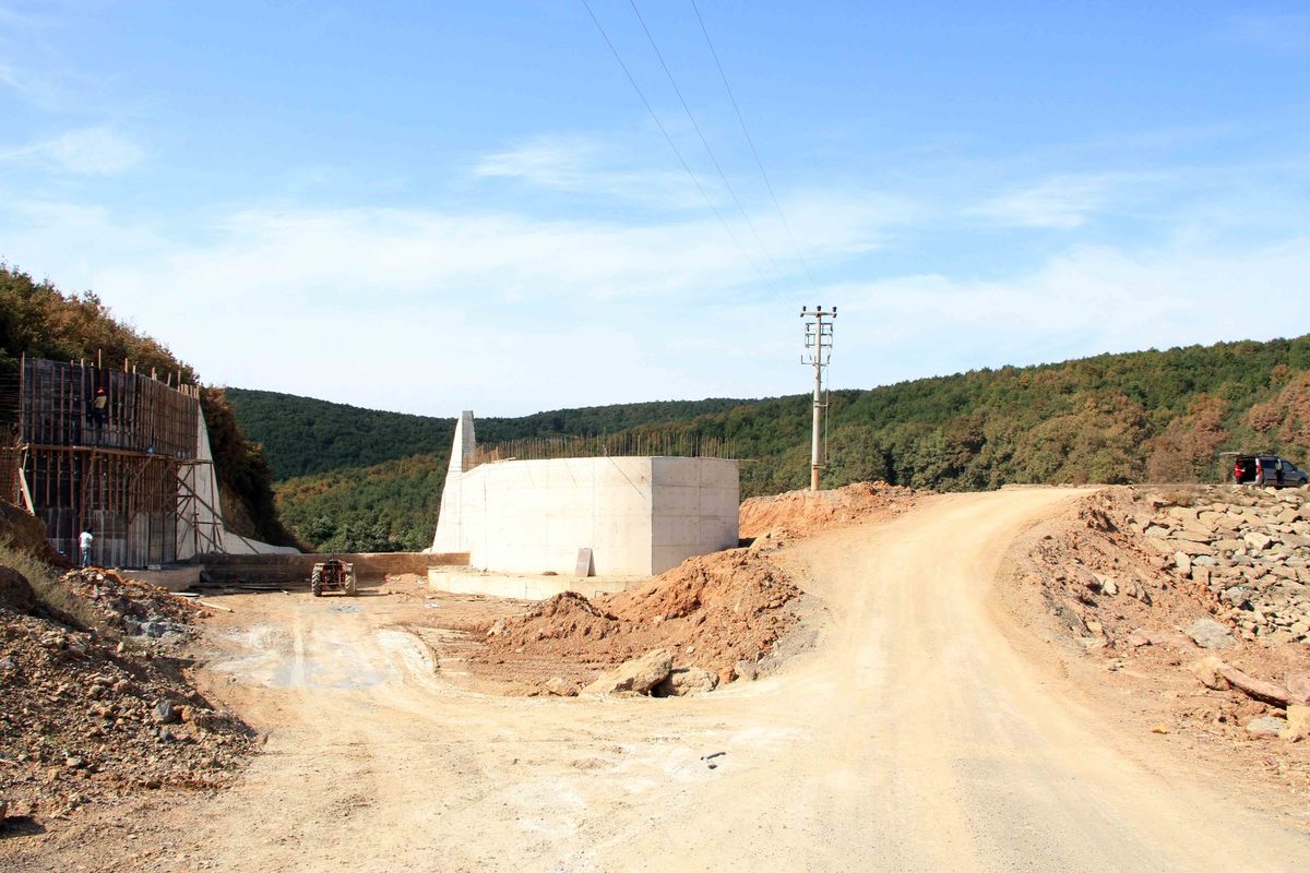GEBZE DENİZLİ GÖLETİ KAPASİTE ARTIRMA ÇALIŞMALARI SÜRÜYOR.