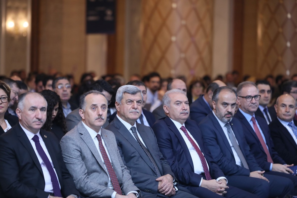 “İZMİT KÖRFEZİ MARMARA DENİZİNİN EN GÜZEL NOKTASI OLMUŞTUR.” 