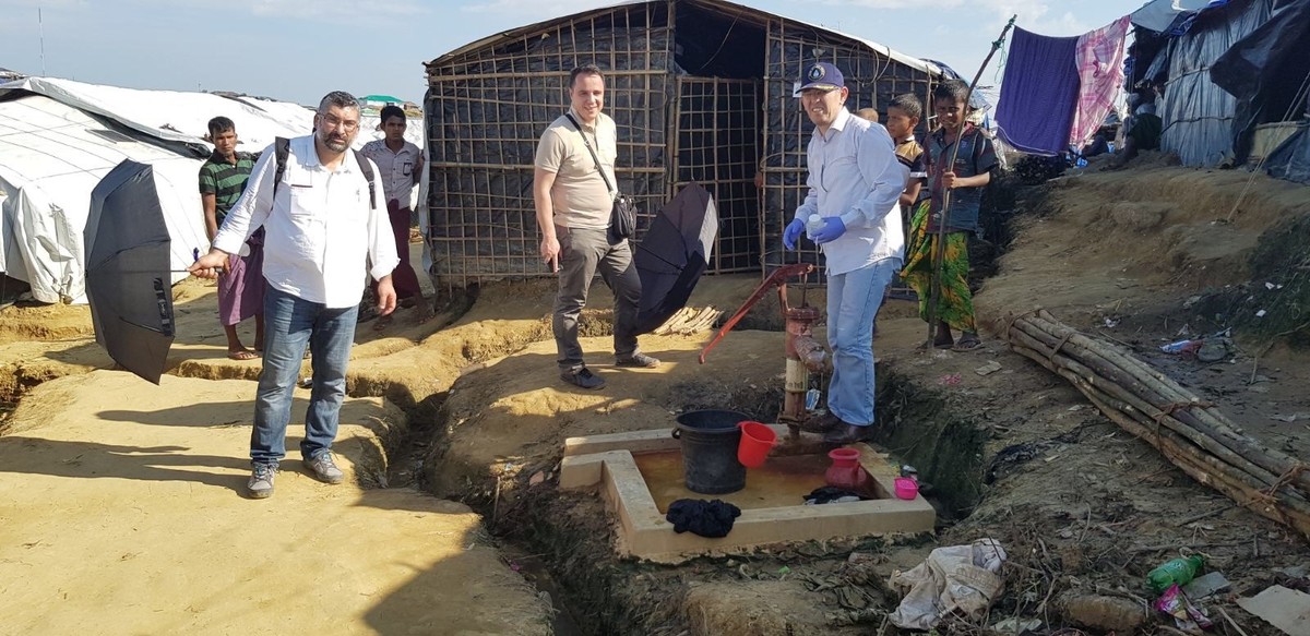 İSU, BANGLADEŞ’ TE ARAKAN MÜLTECİ KAMPINDA SU KUYULARI AÇTI