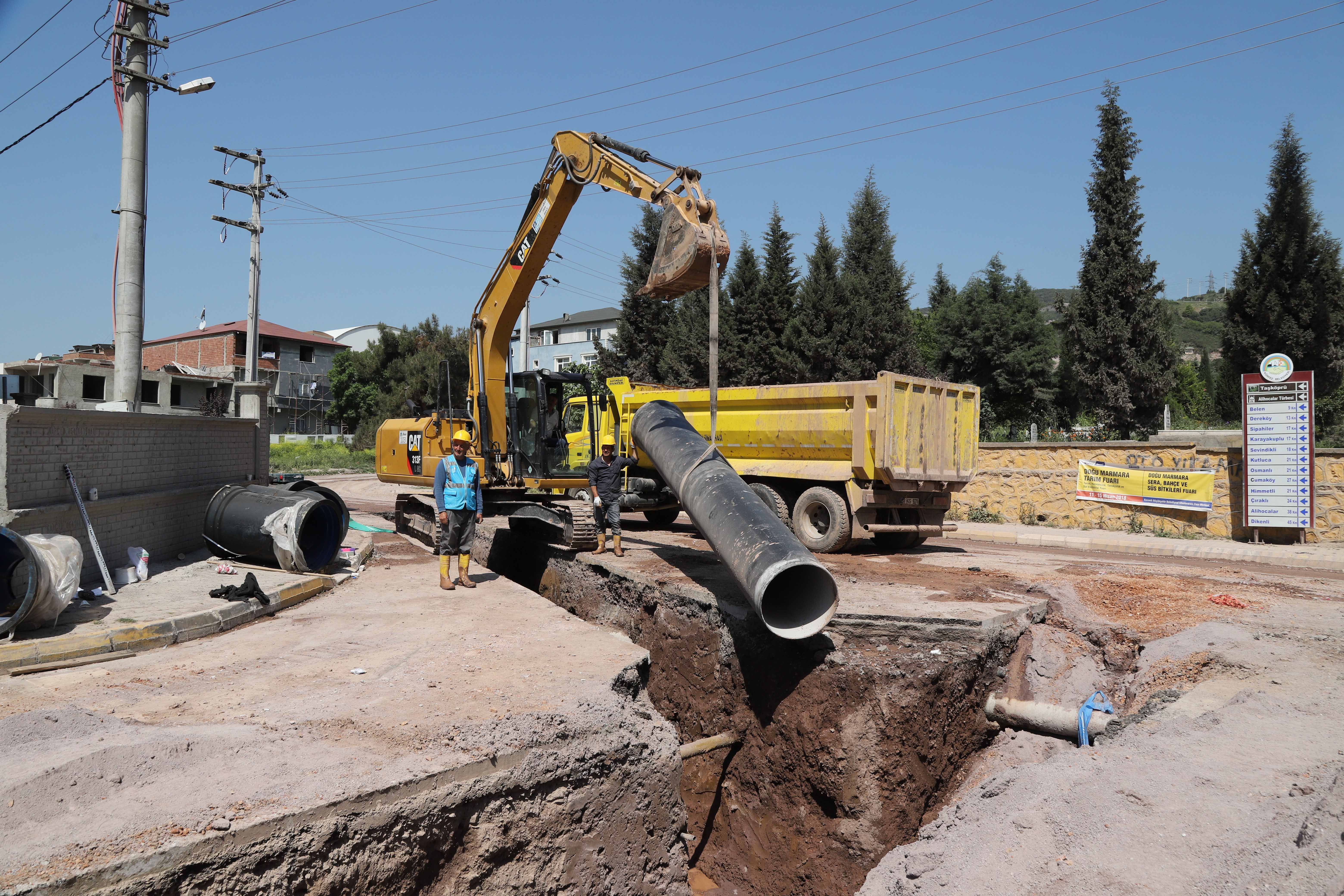   KÖRFEZ İLÇESİ’NİN ALTYAPISI YENİLENİYOR