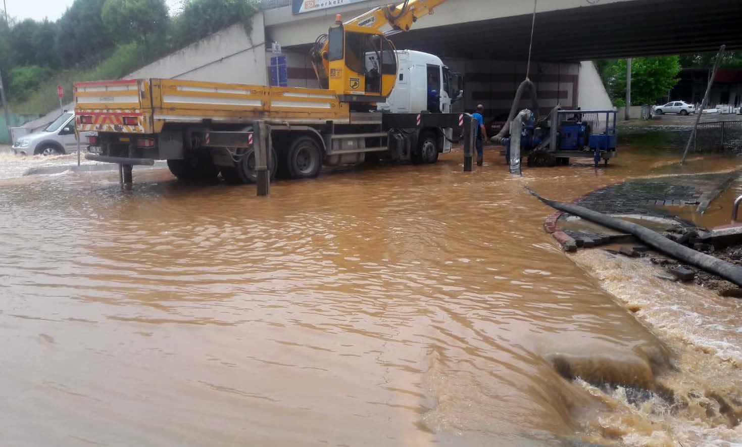 KOCAELİ’DE ŞİDDETLİ YAĞIŞ