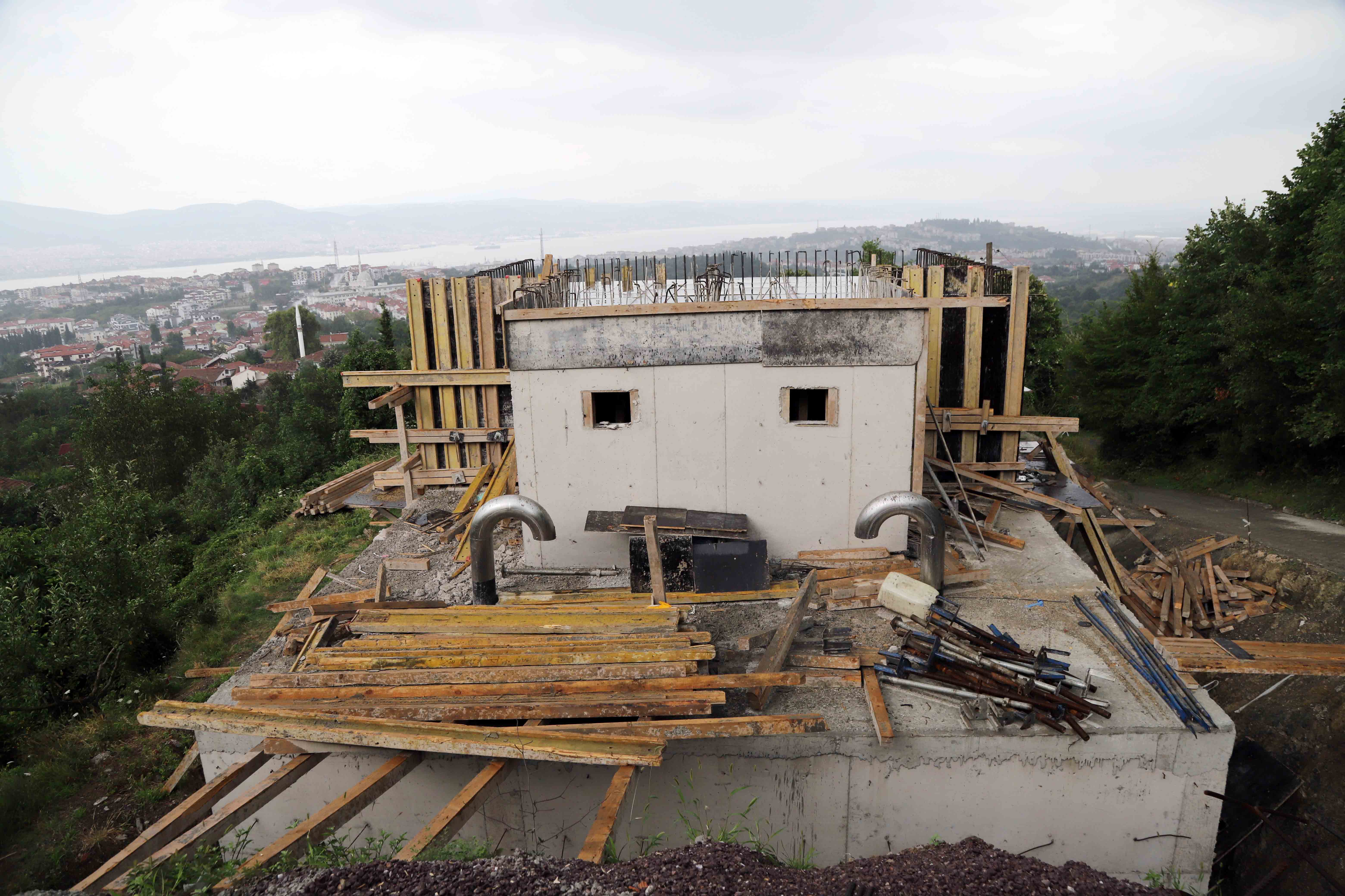 BAŞİSKELE VE GÖLCÜK İLÇELERİNDE KESİNTİSİZ SU YATIRIMLARI