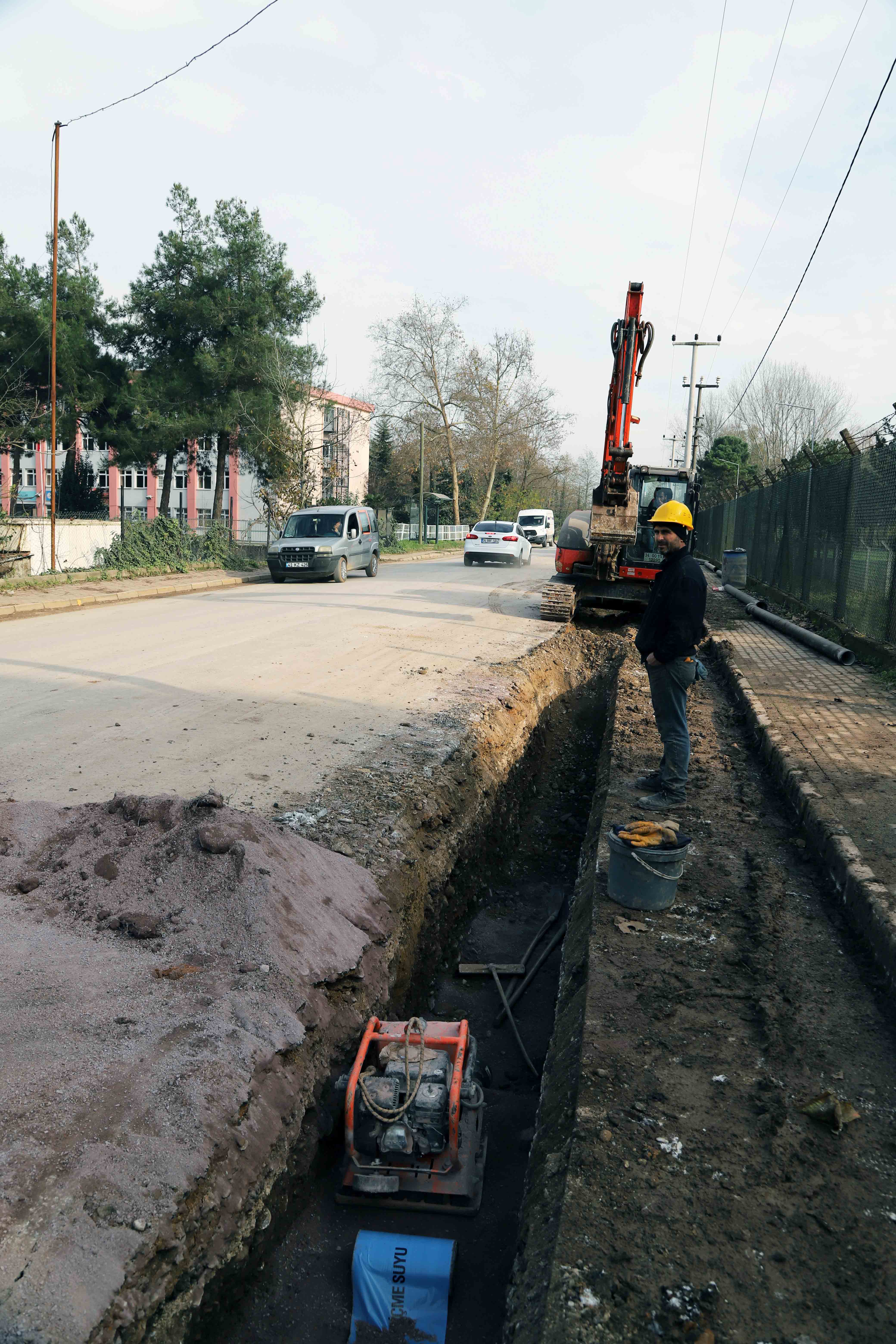 BAŞİSKELE İLÇESİNDE ALTYAPI ÇALIŞMALARI SÜRÜYOR