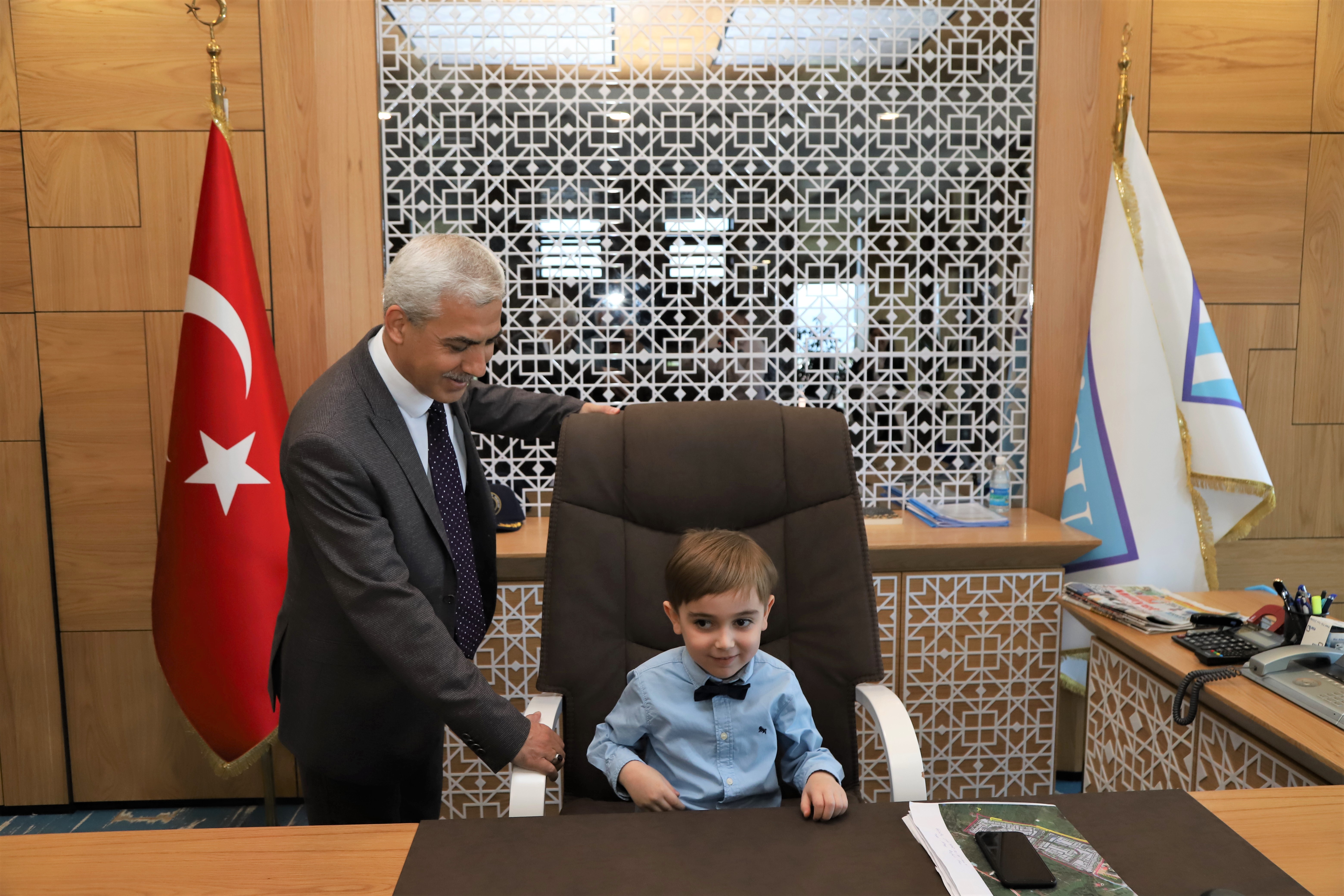 İSU’DA 23 NİSAN ETKİNLİKLERİ:GENEL MÜDÜR ALİ SAĞLIK, ANAOKULU ÖĞRENCİLERİNİN BAYRAMINI KUTLADI.   