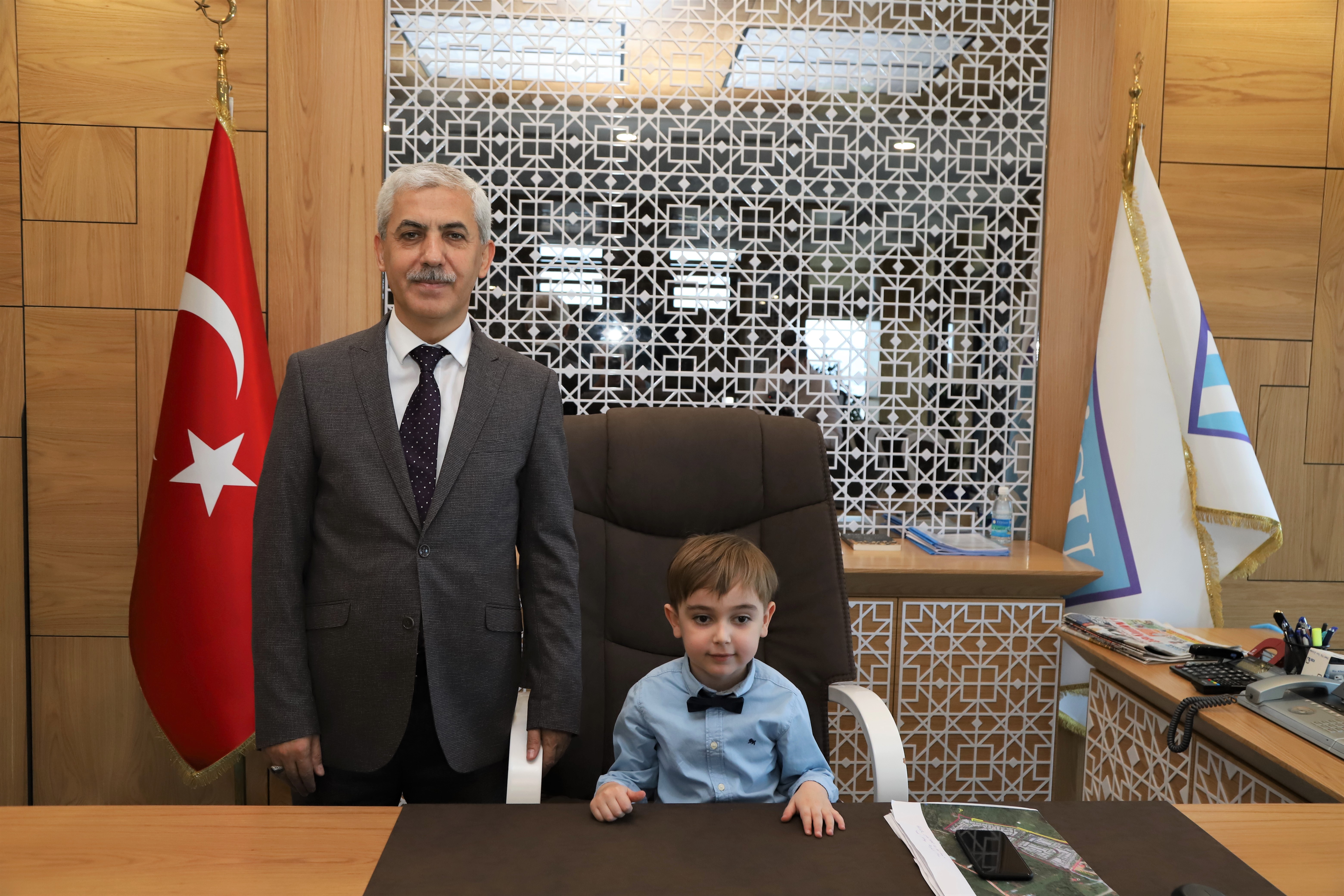 İSU’DA 23 NİSAN ETKİNLİKLERİ:GENEL MÜDÜR ALİ SAĞLIK, ANAOKULU ÖĞRENCİLERİNİN BAYRAMINI KUTLADI.   