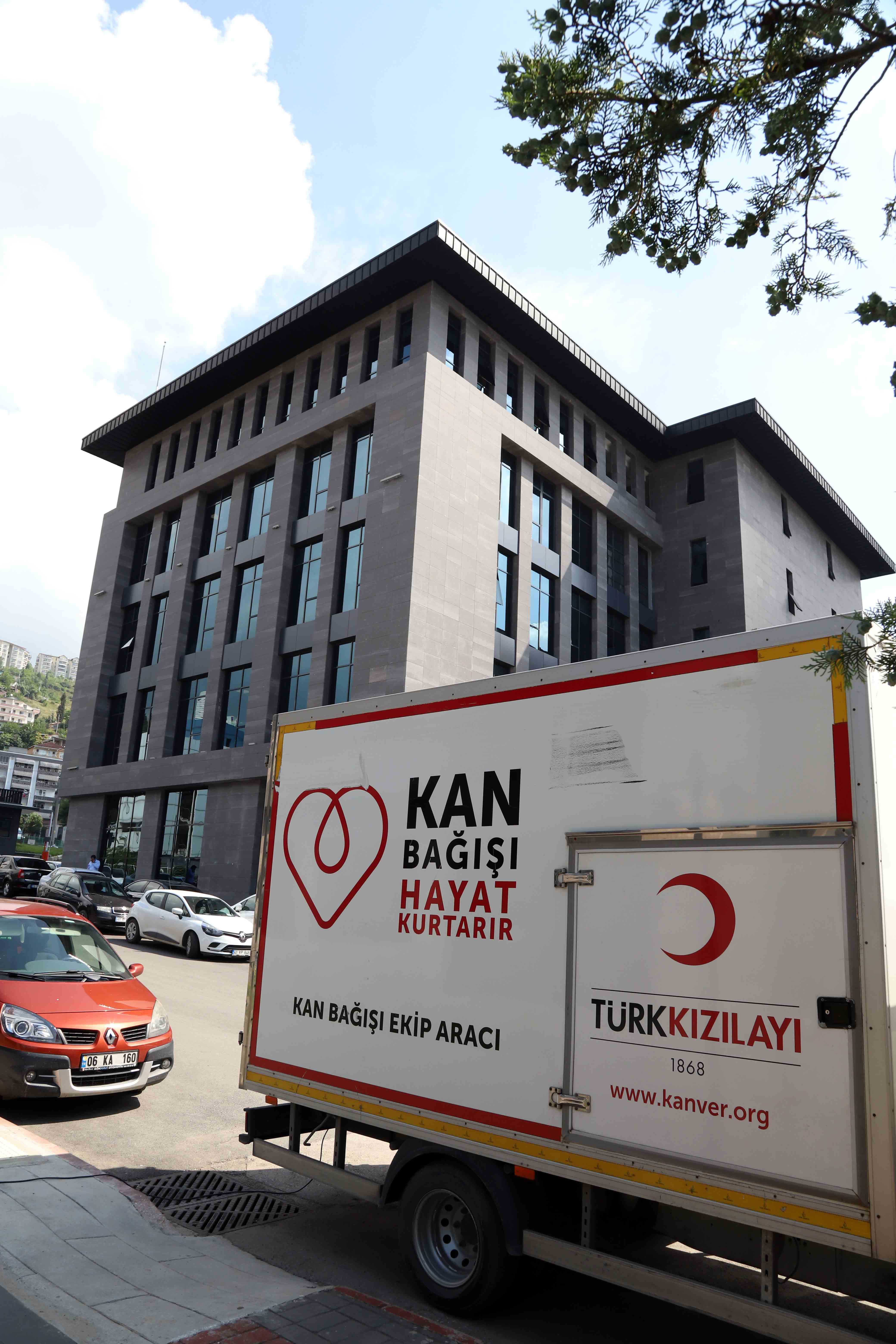 İSU PERSONELİ KAN VE KÖK HÜCRE BAĞIŞI YAPTI.