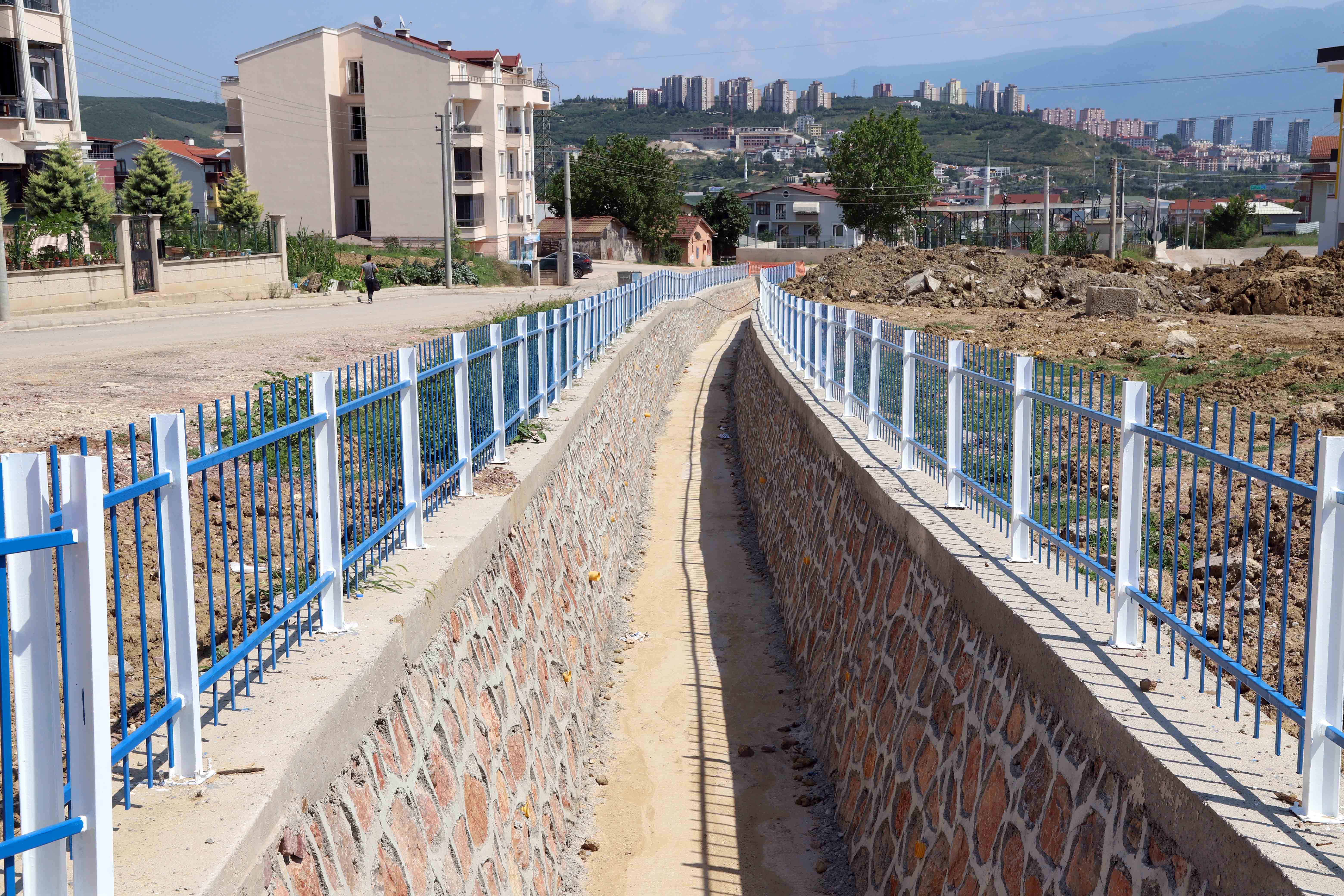 ISLAH EDİLEN DERELER DÜZENLİ AKIYOR, TEHDİT OLUŞTURMUYOR
